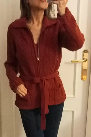 Chaqueta Zara punto burdeos