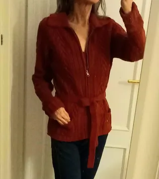 Chaqueta Zara punto burdeos