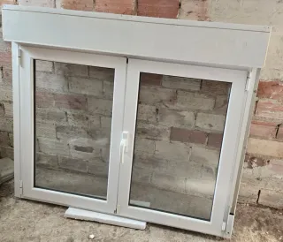 Ventanas de PVC y Aluminio con persiana.