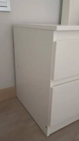 Cama completa con cabezal y mesillas