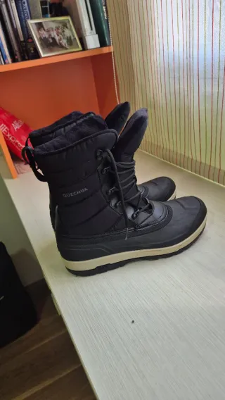 Botas de nieve Quechua negras y beige