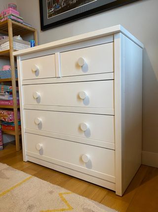 Cómoda infantil blanca