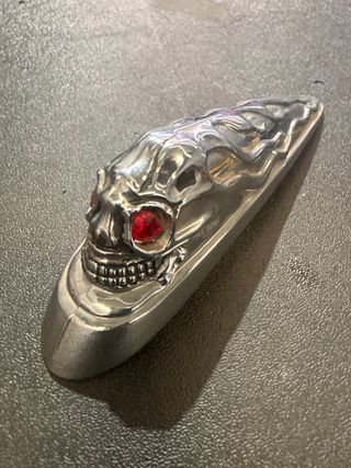 Guardabarros custom calavera