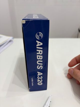 Maqueta Airbus A320 Lufthansa 1:400