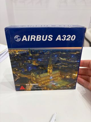 Maqueta Airbus A320 Lufthansa 1:400