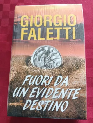 Libro. Fuori da un evidente destino. Nuovo.