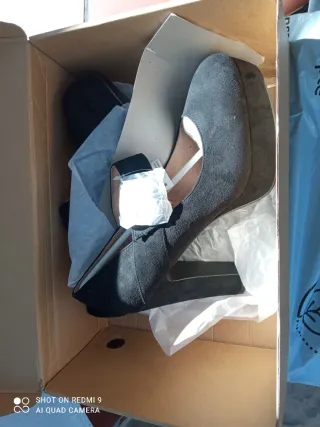 Tacones Benini Negros Talla 40 sin estrenar