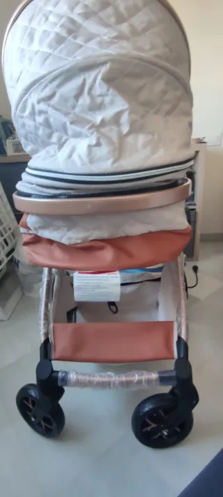 Carro con cuco y capazo nuevo a estrenar