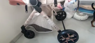 Carro con cuco y capazo nuevo a estrenar