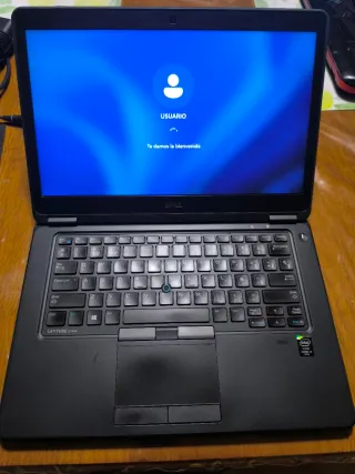 Portátil Dell i7, 12 Gb Ram. Windows 11. SEMINUEVO