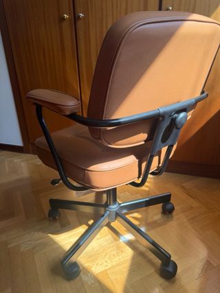 Silla giratoria cuero marrón - Ikea