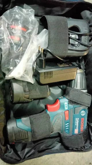 Taladro percutor Bosch GSR 12V-15 Profesional