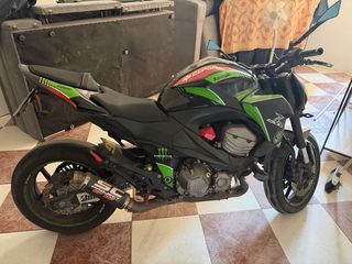 Kawasaki Z800 Negra y Verde