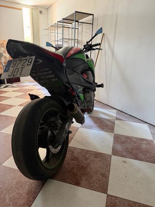 Kawasaki Z800 Negra y Verde