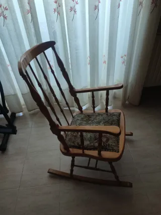Silla Mecedora Madera Tapizada