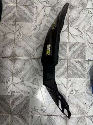 Guardabarros delantero moto negro