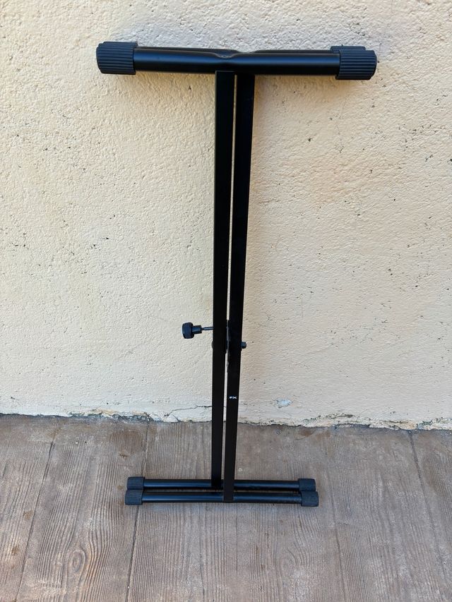 Soporte para piano negro