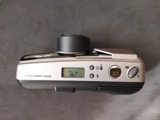 Cámara Olympus Superzoom 800S Plata