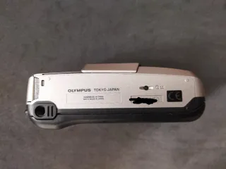 Cámara Olympus Superzoom 800S Plata