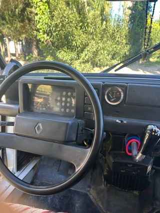 Renault R4 F6 Histórico