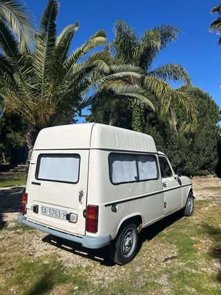 Renault R4 F6 Histórico