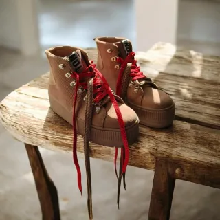 Botines con cordones