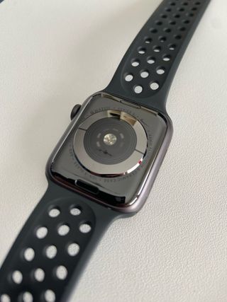 Apple Watch Series 5 Nike 44mm Negro/Gris