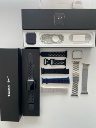 Apple Watch Series 5 Nike 44mm Negro/Gris