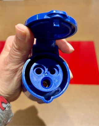 Enchufe Carbest EZ53 16A-6H Azul para autocaravana