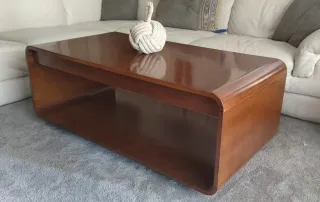 Tavolo da salotto in legno di design