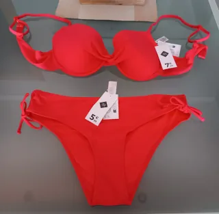 Bikini rojo nuevo con etiqueta