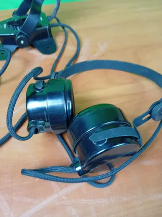 Micrófono de pecho militar