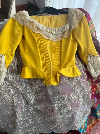 Traje Fallera S.XIX Talla 36 + Cuerpo S.XVIII