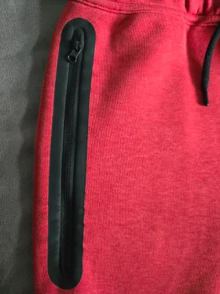 Pantalón Nike Tech Fleece Rojo
