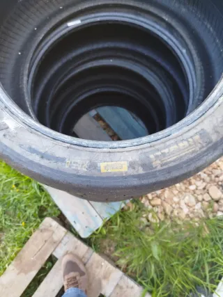 4 Neumáticos Pirelli P Zero RA 235/40 R18