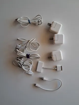 IPads 1 y 2 con cables.