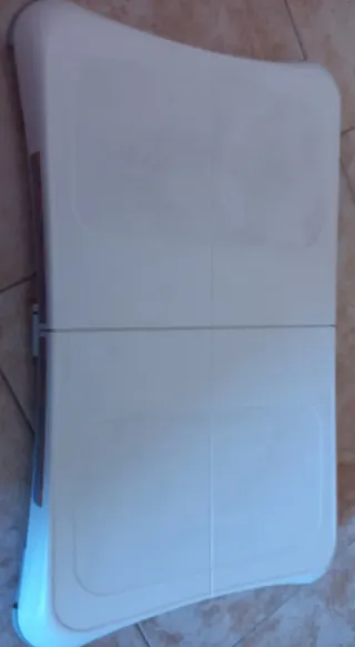 Wii Fit Plus + Juego Nintendo Wii