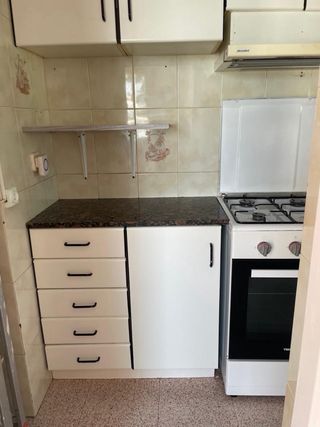 Muebles de cocina y horno de gas