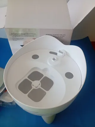 Fuente de agua para gatos Pixi Catit