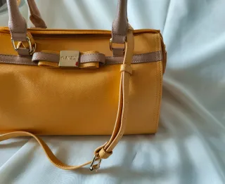 Borsa bauletto " Gaudi " gialla con dettagli beige