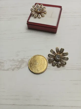 Pendientes clip chapados oro circonita