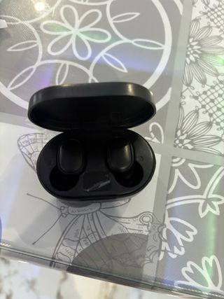 Airpords negros nuevos sin abrir van perfectos