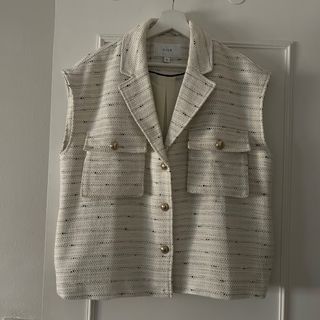 Chaleco VILA corte chanel