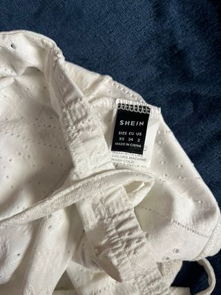 Top blanco con cordones