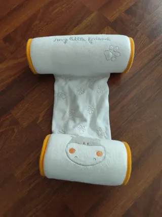 Cojín antivuelco bebé con diseño de animal