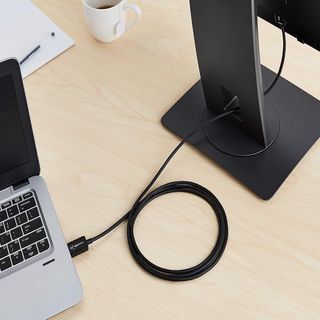 Amazon Basics uni DisplayPort-auf-HDMI-Displaykabe