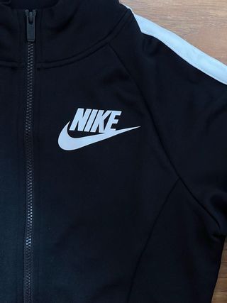 Sudadera chaqueta Nike corta de mujer negra
