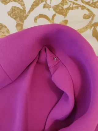 Traje de fiesta Purificación García fucsia.