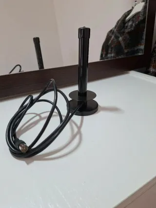 Antena TV Negra con Cable
