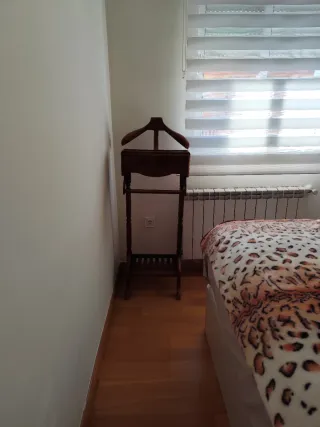 Galán de noche de madera